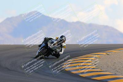 media/Oct-03-2022-Moto Forza (Mon) [[5f077a3730]]/Advanced Group/Session 5 (Turn 12)/